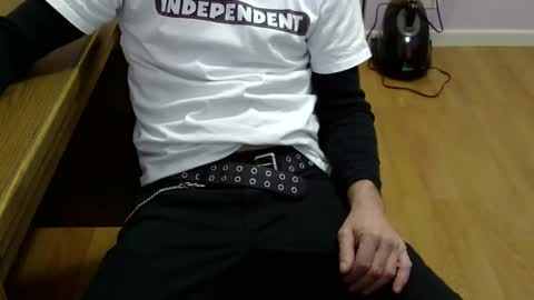 Snapshot of ross96180 chatting on February 2, 4:59 am ross96180 online show from February 2, 4:59 am