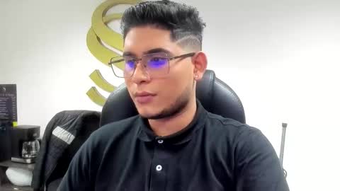 roswall25 online show from January 18, 4:09 pm