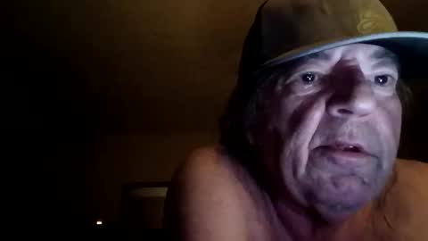 Snapshot of rotorranch chatting on September 25, 8:13 am rotorranch online show from September 25, 8:13 am