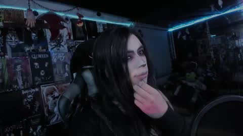 Snapshot of rotten_dreams chatting on October 7, 11:20 pm rot online show from October 7, 11:20 pm