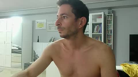 Snapshot of roubarixx chatting on September 19, 7:31 am roubarixx online show from September 19, 7:31 am