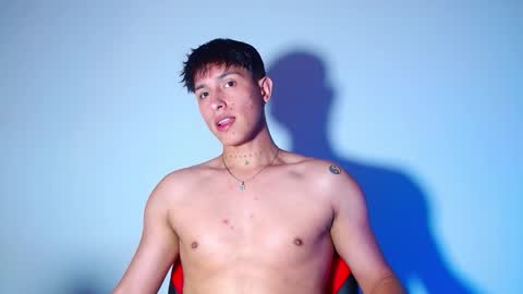 rowanboy23 online show from February 18, 3:15 am