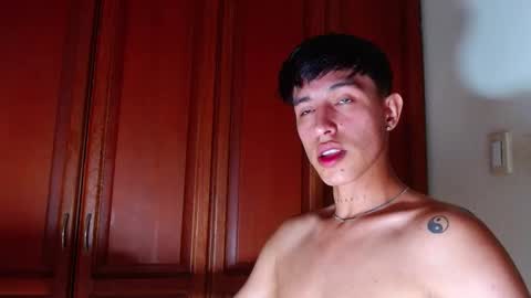 Snapshot of rowanboy23 chatting on September 10, 2:21 am rowanboy23 online show from September 10, 2:21 am