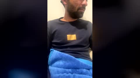 roy018 online show from April 4, 3:53 pm