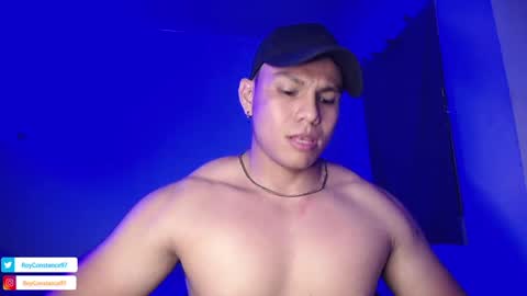 Snapshot of roy__constance chatting on December 17, 4:34 am Roy Constance online show from December 17, 4:34 am