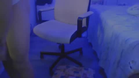 royalpapi12 online show from April 8, 6:38 pm