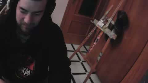 royer04 online show from November 13, 1:43 am