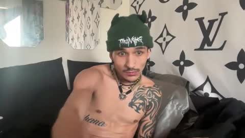 rozaeix online show from April 26, 6:48 pm