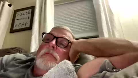 Snapshot of rs006 chatting on September 27, 3:15 am rs006 online show from September 27, 3:15 am