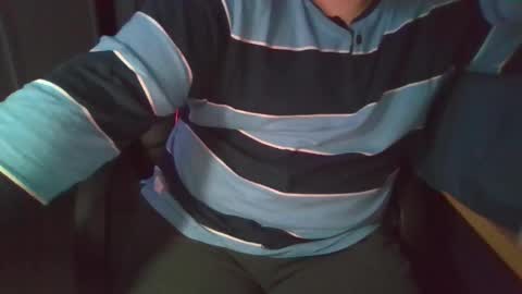 Snapshot of ruben90mr chatting on December 17, 3:39 am ruben90mr online show from December 17, 3:39 am