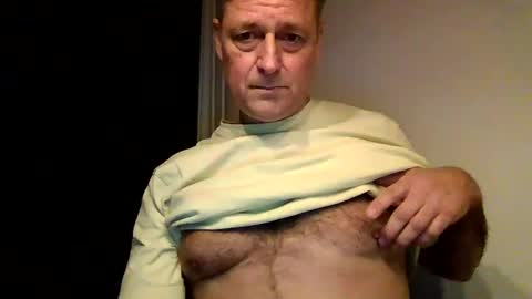 Snapshot of rudeski chatting on December 6, 7:45 pm rudeski online show from December 6, 7:45 pm