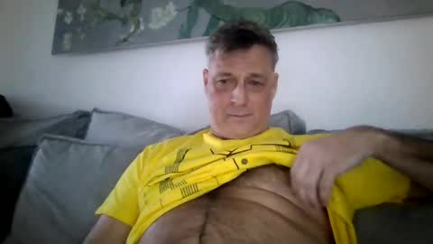 Snapshot of rudeski chatting on February 22, 2:06 pm rudeski online show from February 22, 2:06 pm