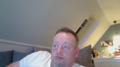 Snapshot of runepetter chatting on December 4, 7:34 pm bignorwegian online show from December 4, 7:34 pm