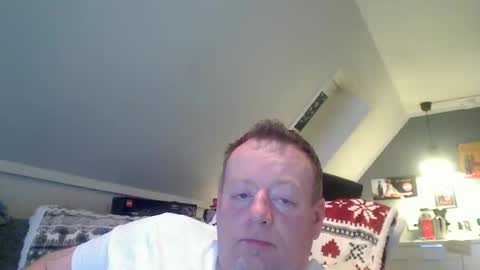 Snapshot of runepetter chatting on January 1, 7:32 pm bignorwegian online show from January 1, 7:32 pm