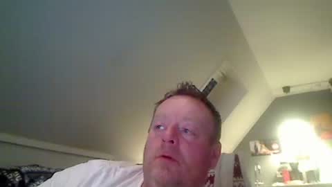 Snapshot of runepetter chatting on March 11, 8:53 pm bignorwegian online show from March 11, 8:53 pm