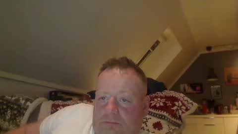 Snapshot of runepetter chatting on January 27, 7:46 pm bignorwegian online show from January 27, 7:46 pm