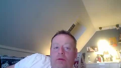 Snapshot of runepetter chatting on March 4, 8:05 pm bignorwegian online show from March 4, 8:05 pm