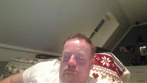 Snapshot of runepetter chatting on January 8, 11:41 pm bignorwegian online show from January 8, 11:41 pm