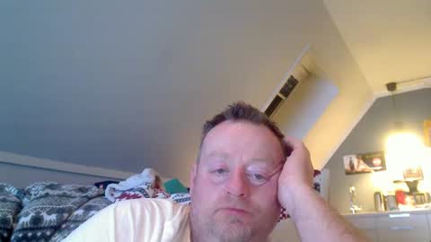 Snapshot of runepetter chatting on February 16, 9:16 pm bignorwegian online show from February 16, 9:16 pm
