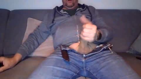 runner_1978 online show from March 19, 4:59 am