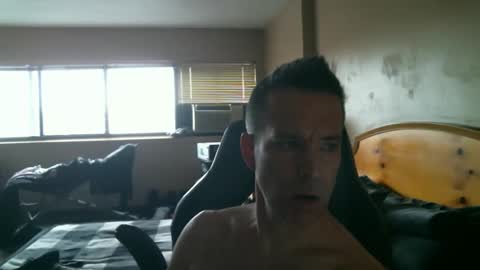 Snapshot of rustic_cuse_777 chatting on October 24, 8:21 pm rustic_cuse_777 online show from October 24, 8:21 pm