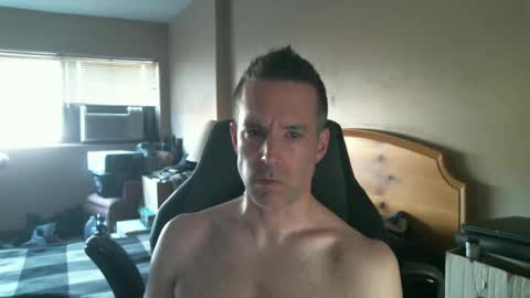 Snapshot of rustic_cuse_777 chatting on October 6, 9:19 pm rustic_cuse_777 online show from October 6, 9:19 pm