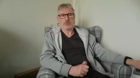 Snapshot of rusty69x chatting on December 10, 10:38 am rusty69x online show from December 10, 10:38 am