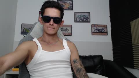 MillionDollarGuy online show from February 18, 6:55 am