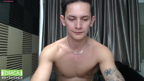 Snapshot of rustynf1tz chatting on January 6, 5:41 am MillionDollarGuy online show from January 6, 5:41 am