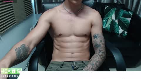 Snapshot of rustynf1tz chatting on January 27, 5:14 am MillionDollarGuy online show from January 27, 5:14 am