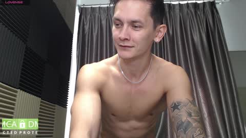Snapshot of rustynf1tz chatting on January 7, 3:05 am MillionDollarGuy online show from January 7, 3:05 am
