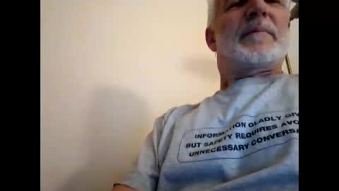 Snapshot of rustyx22 chatting on December 30, 5:37 am Rusty online show from December 30, 5:37 am