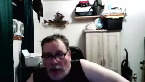 rwzar_1965 online show from April 29, 3:44 am