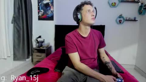 Snapshot of ryan15_ chatting on September 10, 2:10 am Ryan 15 online show from September 10, 2:10 am