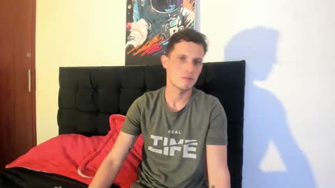 Snapshot of ryan15_ chatting on December 28, 3:04 am Ryan 15 online show from December 28, 3:04 am