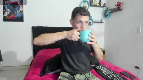 Snapshot of ryan15_ chatting on February 10, 12:08 pm Ryan 15 online show from February 10, 12:08 pm