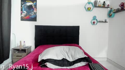 Snapshot of ryan15_ chatting on March 10, 12:28 pm Ryan 15 online show from March 10, 12:28 pm