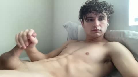 Snapshot of ryan287747 chatting on January 14, 9:41 pm ryan online show from January 14, 9:41 pm