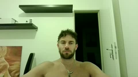 ryan_fit100 online show from September 18, 6:43 pm