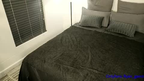 Ryan gainzz online show from April 6, 6:52 pm