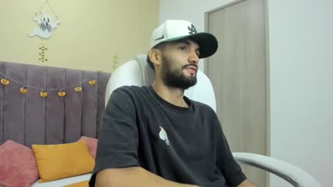 Snapshot of ryan_jackson_ chatting on October 13, 10:49 pm ryan_jackson_ online show from October 13, 10:49 pm