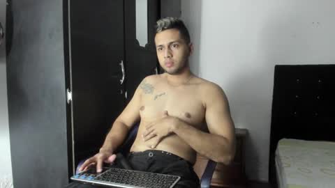 Snapshot of ryan_xc1 chatting on September 27, 3:26 am ryan_xc1 online show from September 27, 3:26 am