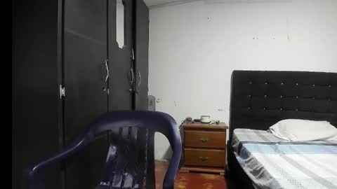 ryan_xc1 online show from December 23, 2:09 am