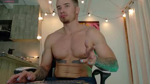 Ryan Blue ig ryannblue online show from November 17, 11:30 pm