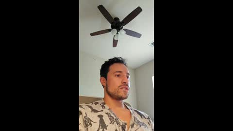 ThomasLan online show from April 4, 5:43 pm