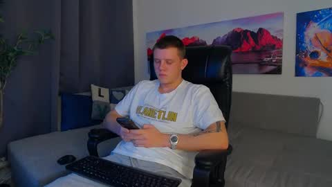 ryker_rr online show from March 2, 6:48 am