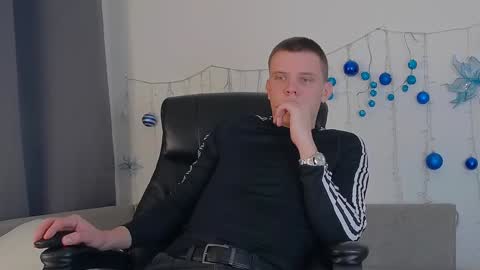 ryker_rr online show from December 28, 7:54 pm