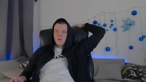 ryker_rr online show from December 13, 12:31 am