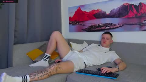 ryker_rr online show from March 9, 12:21 am