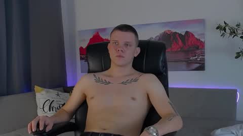 ryker_rr online show from January 17, 8:04 pm